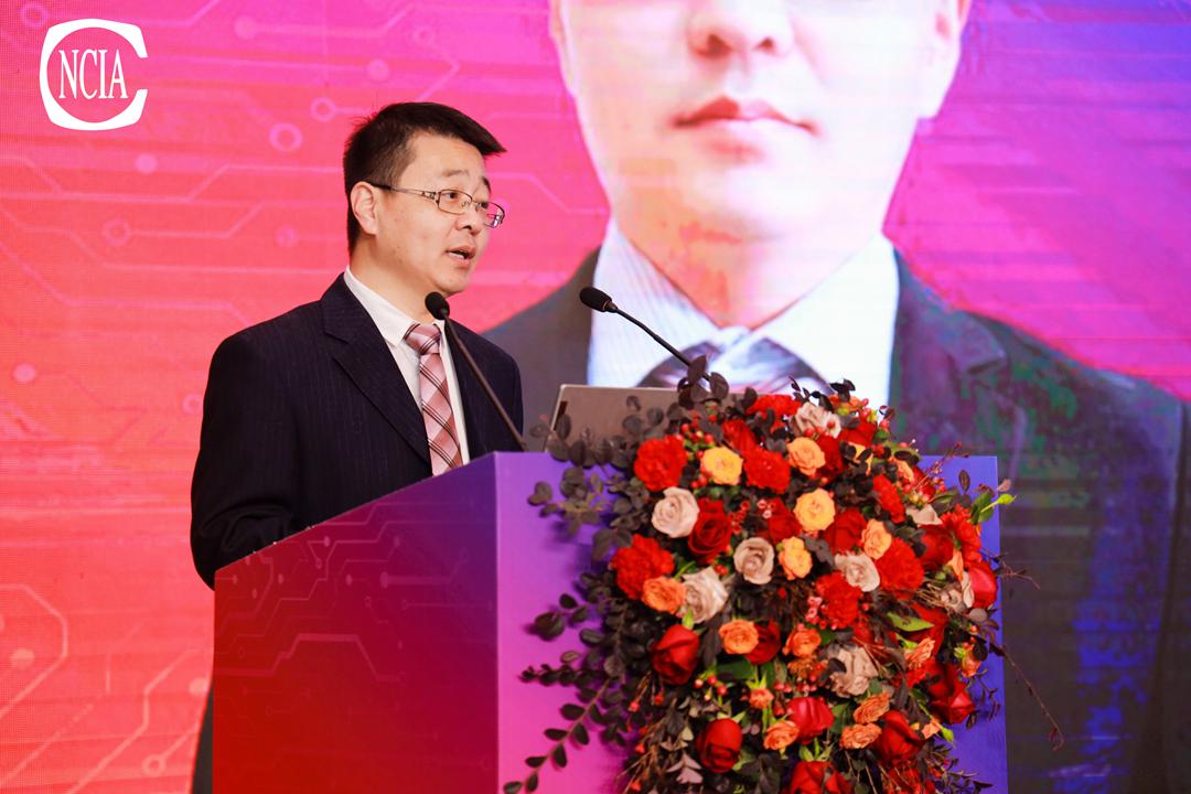 中國涂料工業協會副秘書長、中國涂料工業協會涂料裝備分會秘書長齊祥昭主持會議